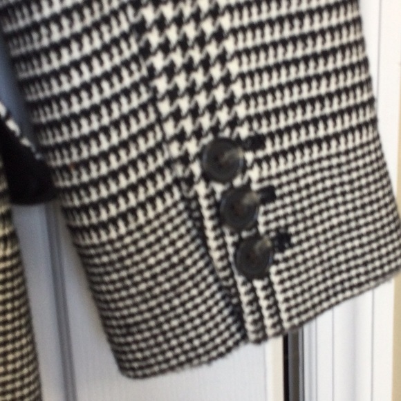 Blazer - Picture 9 of 11